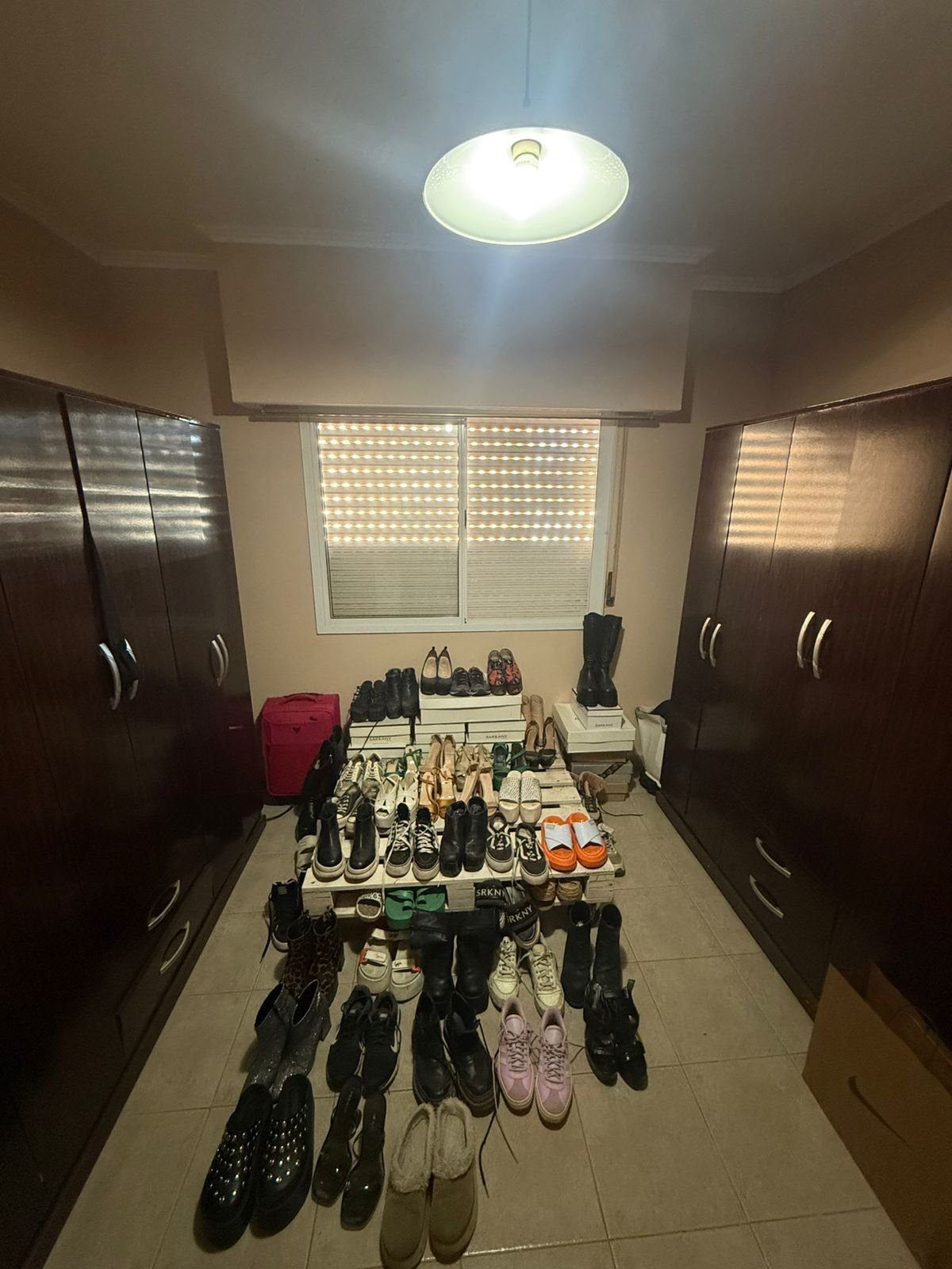 Diseño de Habitacion con mobiliario